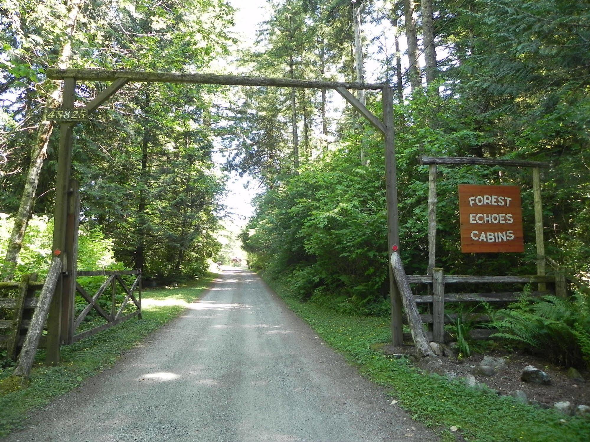 Cultus Lake Forest Echoes Cabins מראה חיצוני תמונה